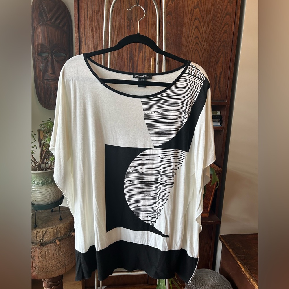Michael Tyler Women's Black and White Top